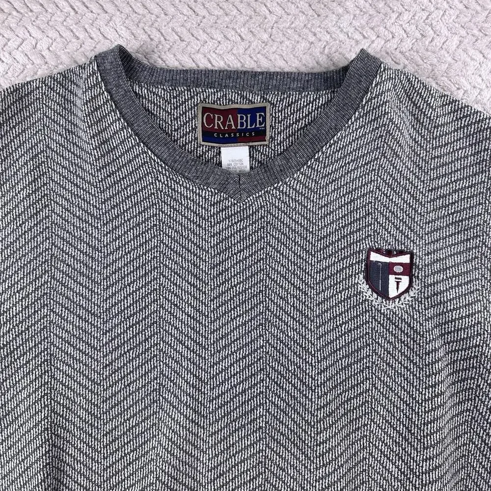 Vintage 1980’s Geometric Adult Large Knit Pullover Sweater Embroidered Golf Gray